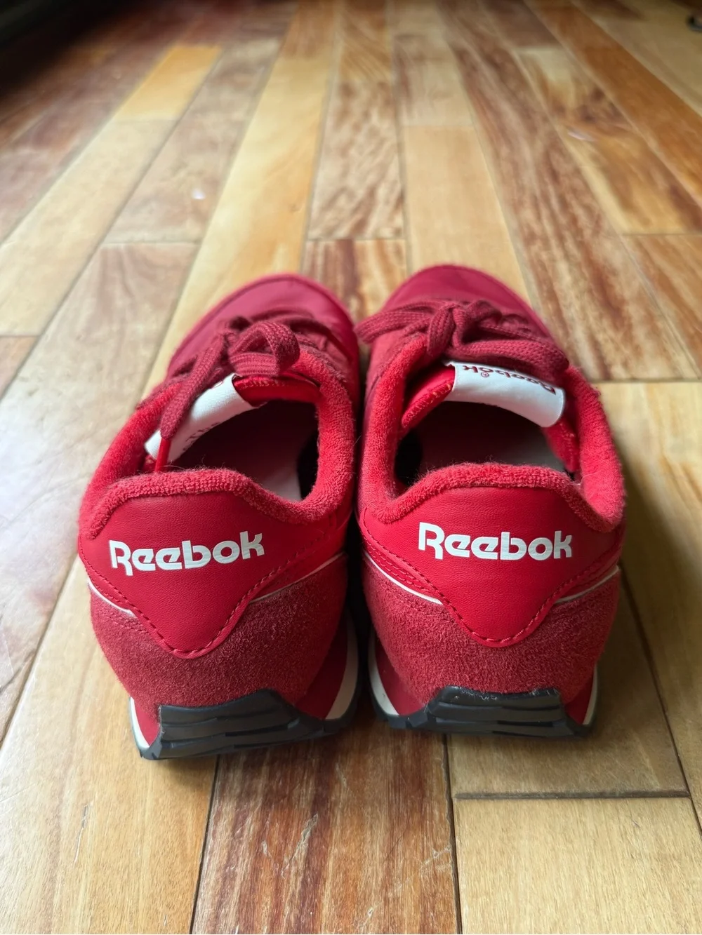 LIKE NEW Reebok Classic AZ Sneaker - Women's